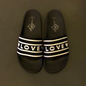 ❥ LOVE ❥ Slides